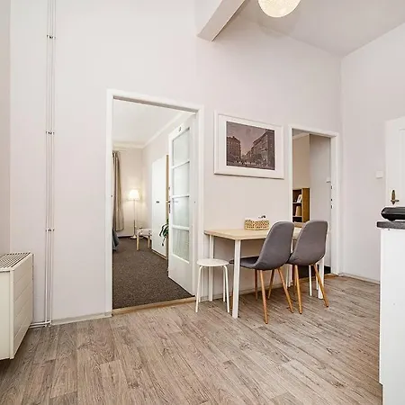 Appartement In Zizkov -203- *